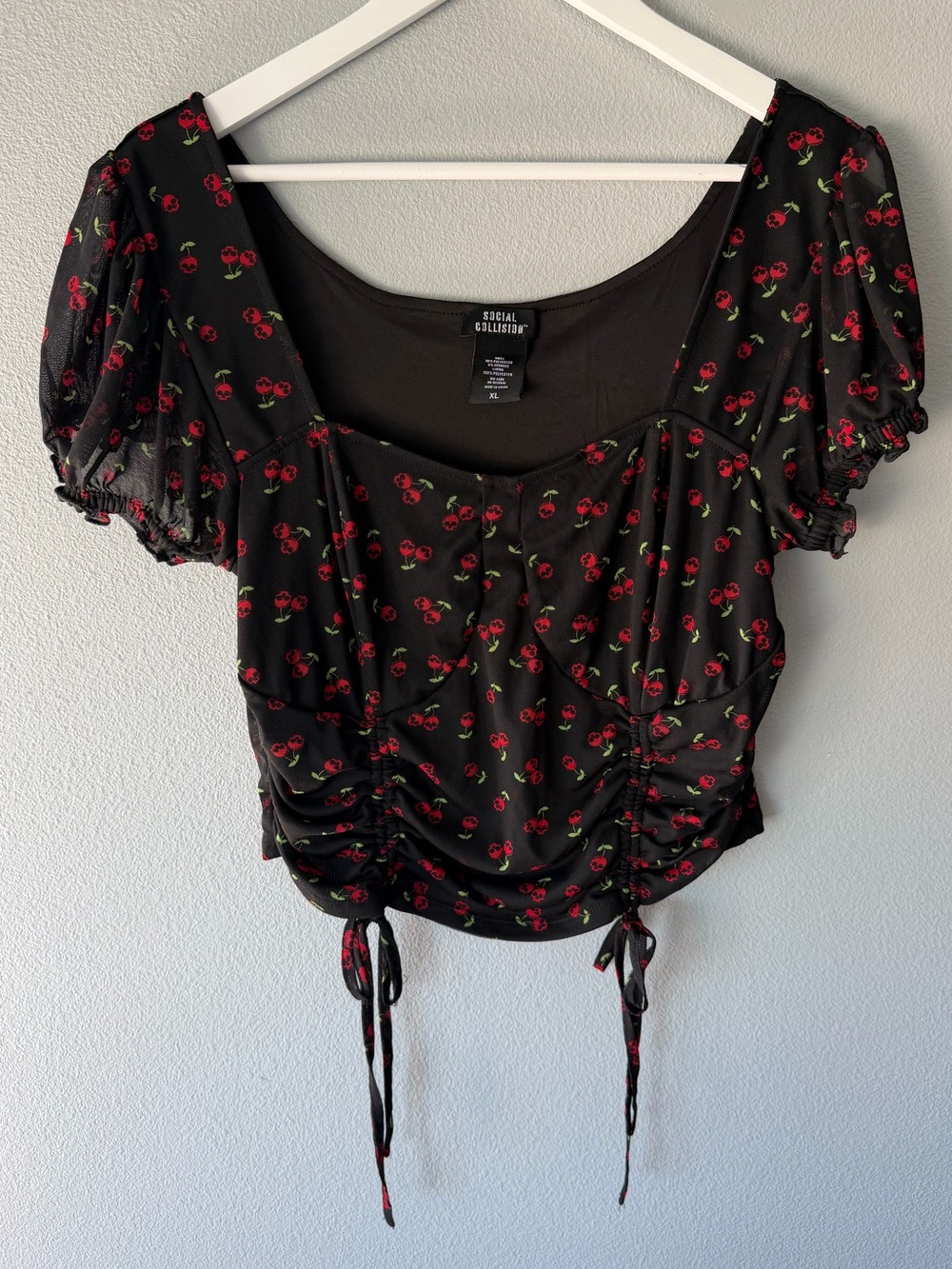 Social Collision black skull cherry mesh puff sleeve crop top Women’s sz XL